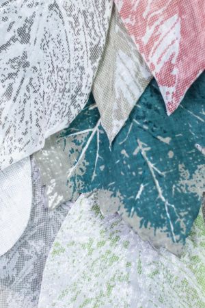 biomorfische wandobjecten van textiellagen